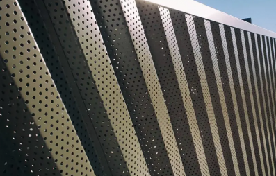 Telhas perfuradas: versatilidade e eficincia na arquitetura moderna
